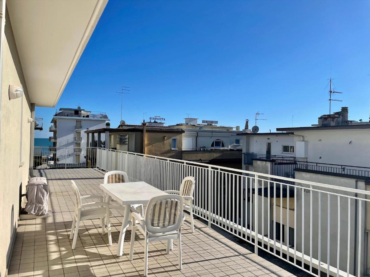 Palazzo Masotto - Carraro Immobiliare Jesolo - Family Apartments Экстерьер фото