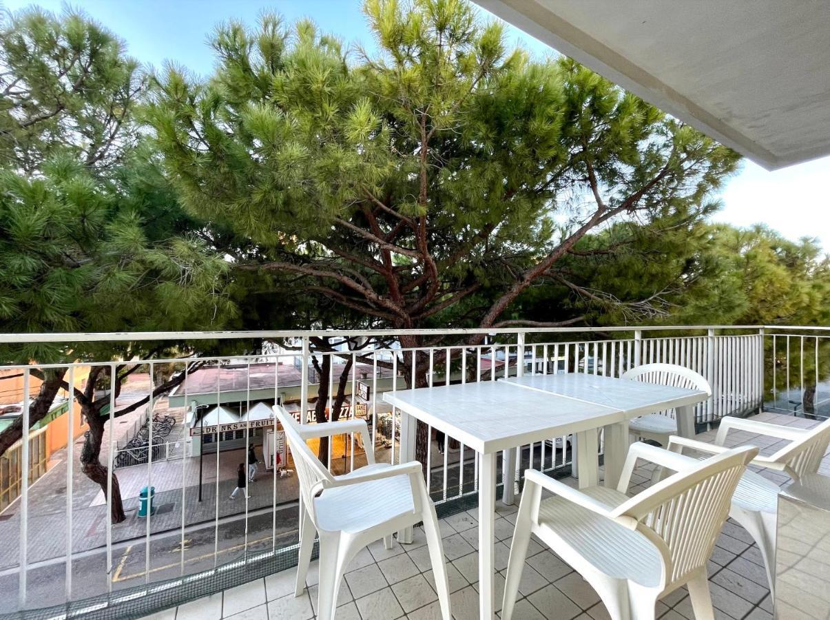 Palazzo Masotto - Carraro Immobiliare Jesolo - Family Apartments Экстерьер фото